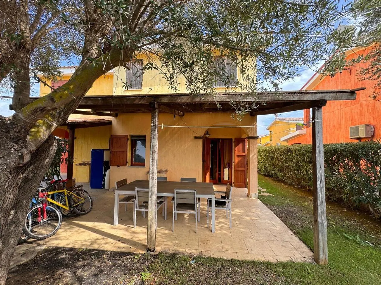 Hébergement de vacances Lovely And Peaceful House 2 Km Form Porto Pino Beach SantʼAnna Arresi